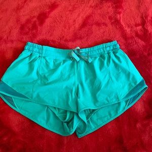 Teal Lululemon ‘hotty totty’ shorts